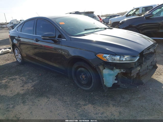 FORD FUSION SE - 1