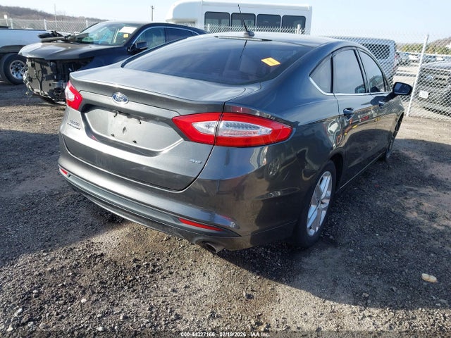 FORD FUSION SE - 4