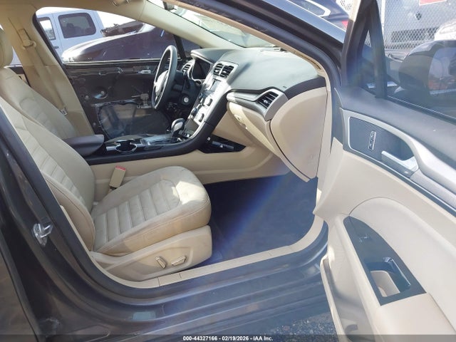 FORD FUSION SE - 5