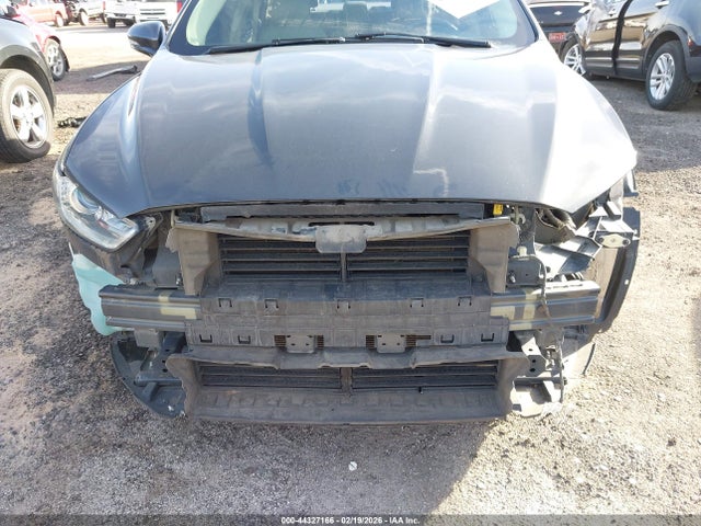 FORD FUSION SE - 6