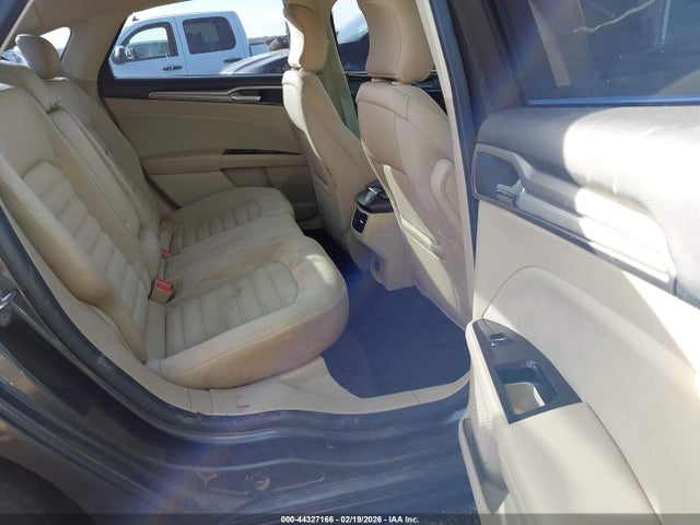 FORD FUSION SE - 8