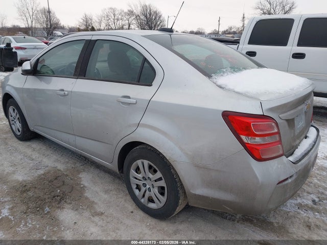 CHEVROLET SONIC LS AUTO - 3