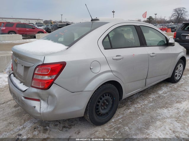 CHEVROLET SONIC LS AUTO - 4