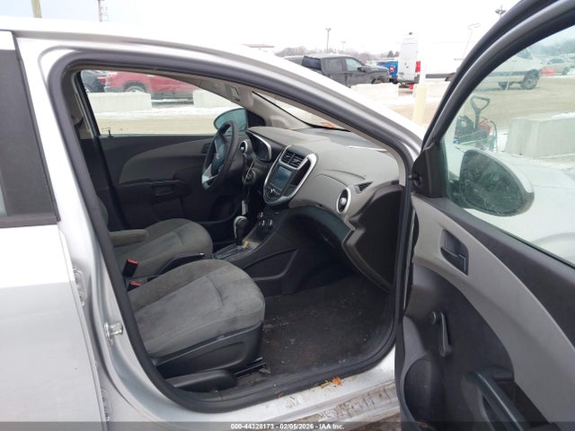 CHEVROLET SONIC LS AUTO - 5