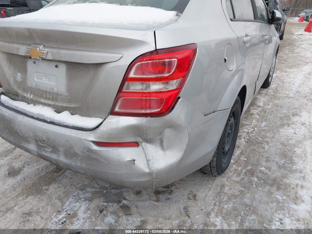 CHEVROLET SONIC LS AUTO - 6