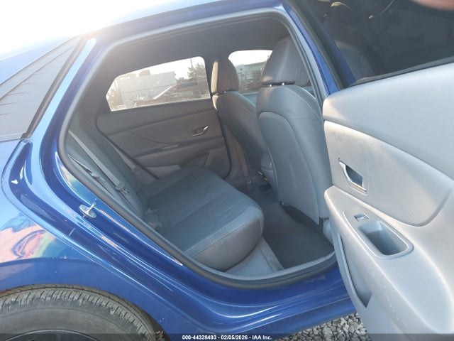 HYUNDAI ELANTRA SEL - 8