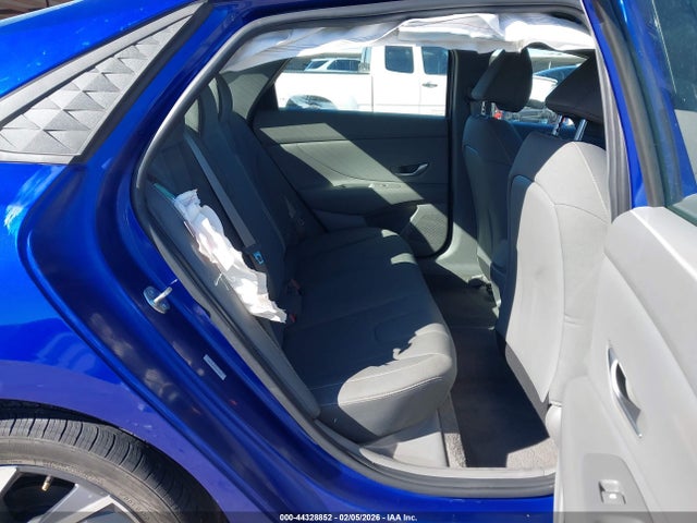 HYUNDAI ELANTRA SEL SPORT - 8