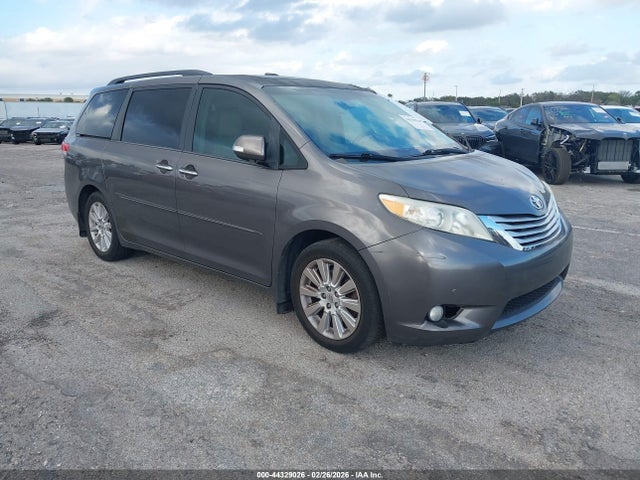 2013 TOYOTA SIENNA LIMITED V6 7 PASSENGER