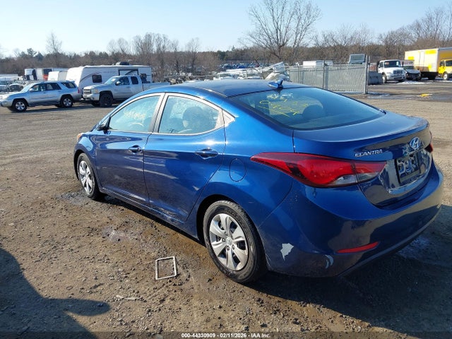 HYUNDAI ELANTRA SE - 3