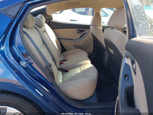 HYUNDAI ELANTRA SE - 8