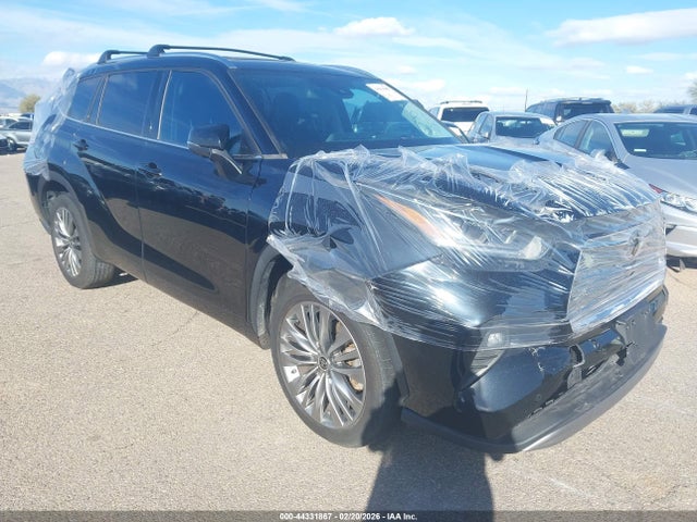 2021 TOYOTA HIGHLANDER PLATINUM