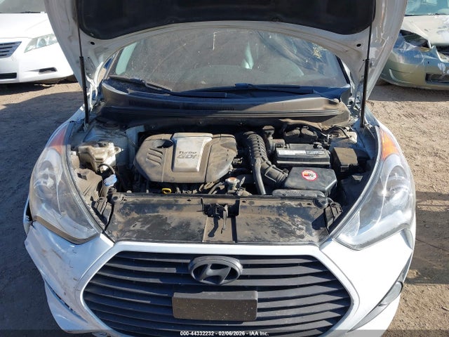 HYUNDAI VELOSTER TURBO - 10