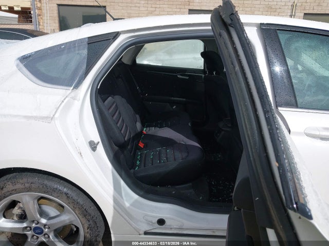 FORD FUSION SE - 8