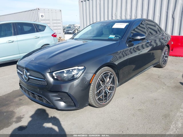 MERCEDES-BENZ E-CLASS - 2