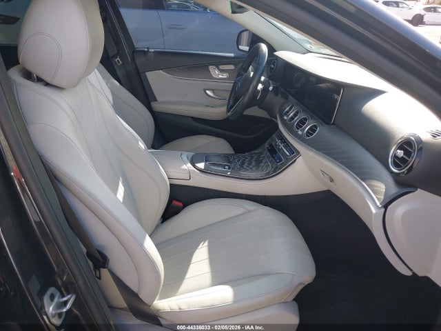 MERCEDES-BENZ E-CLASS - 5