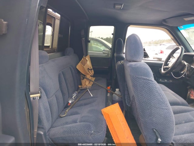 CHEVROLET SILVERADO - 8