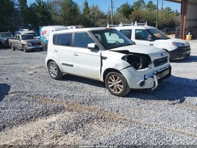2013 KIA SOUL +