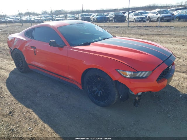 FORD MUSTANG V6 - 1