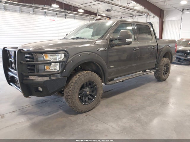 2015 FORD F-150 XLT 照片 2