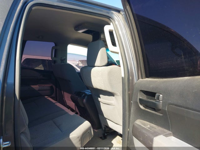 TOYOTA TUNDRA - 8