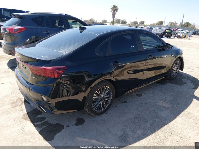 2024 KIA FORTE GT-LINE 照片 4