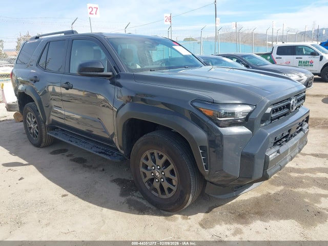 2025 TOYOTA 4RUNNER SR5