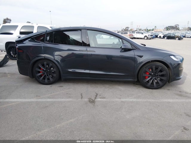2025 TESLA MODEL X PLAID 12