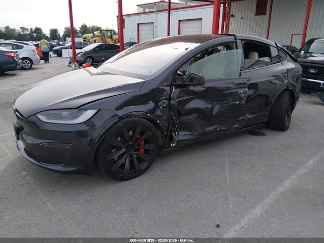 2025 TESLA MODEL X PLAID 2