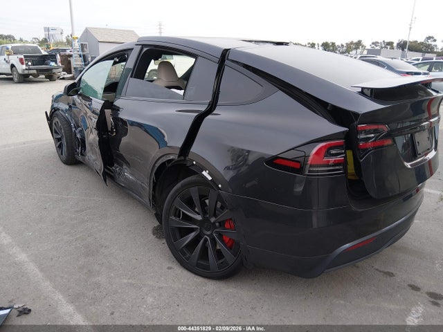 2025 TESLA MODEL X PLAID 3