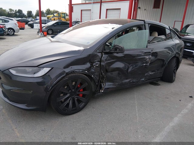 2025 TESLA MODEL X PLAID 6