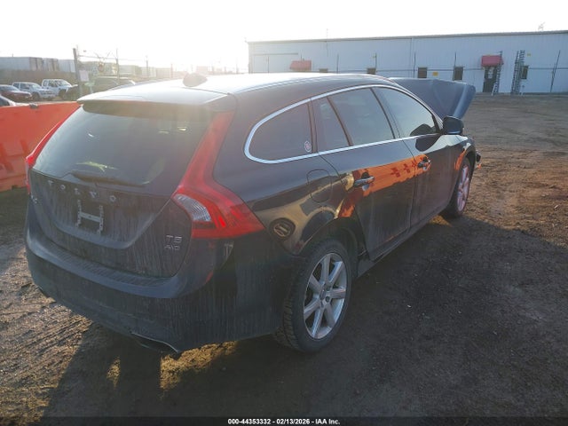 2017 Volvo V60 T5 PREMIER — фото 4