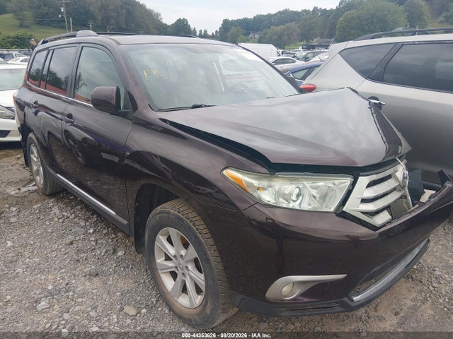 2013 TOYOTA HIGHLANDE SE V6