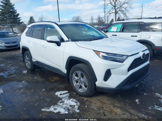 2025 TOYOTA RAV4 XLE