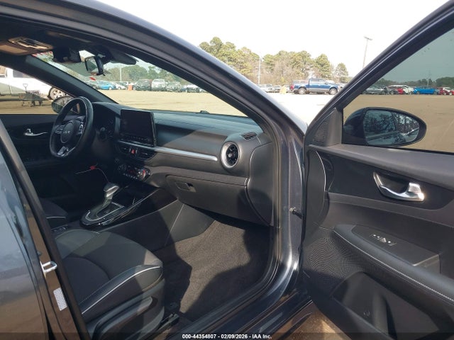 KIA FORTE GT-LINE - 5