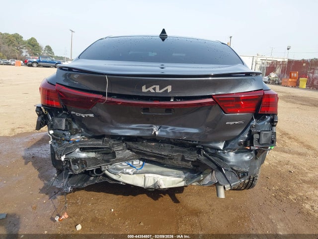 KIA FORTE GT-LINE - 6