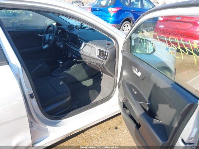 KIA RIO LX - 5