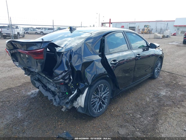 KIA FORTE GT-LINE - 4