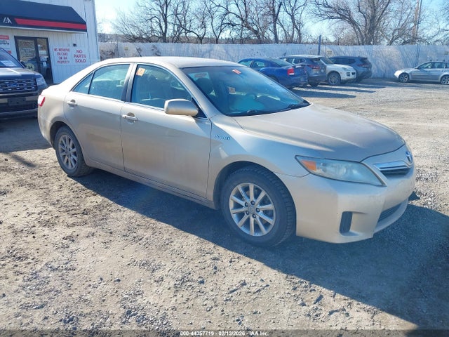 2010 TOYOTA CAMRY 