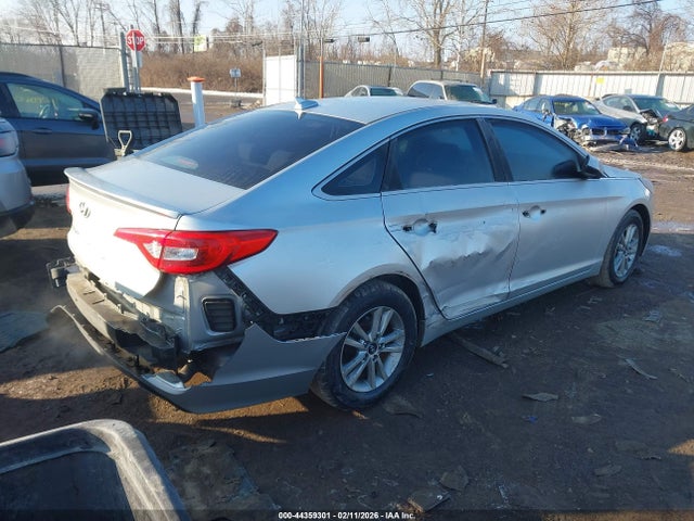 HYUNDAI SONATA SE - 4