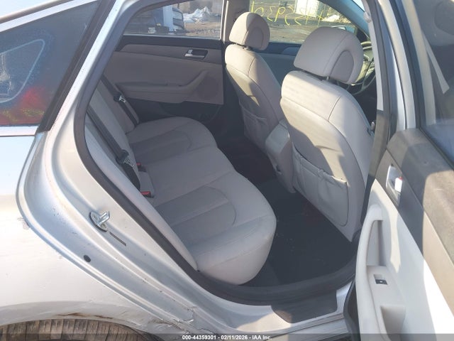 HYUNDAI SONATA SE - 8