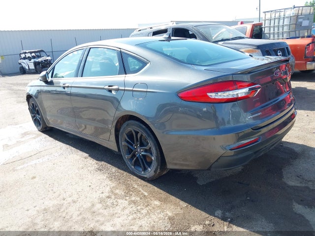 FORD FUSION SE - 3