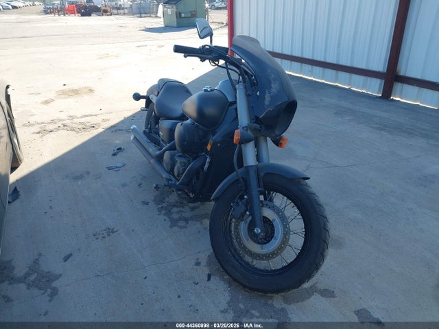 2013 HONDA VT750 C2B