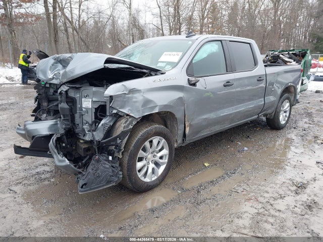 CHEVROLET SILVERADO 1500 4WD STANDARD BED CUSTOM - 2