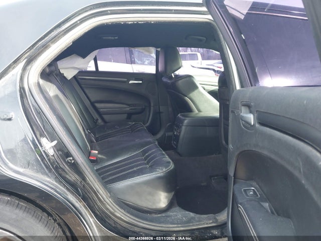 2016 Chrysler 300, VIN: 2C3CCABG1GH287203
