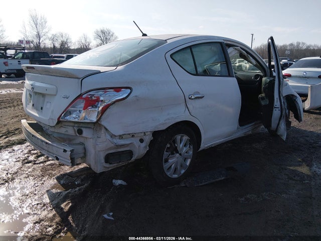 2018 Nissan VERSA 1.6 SV — фото 4