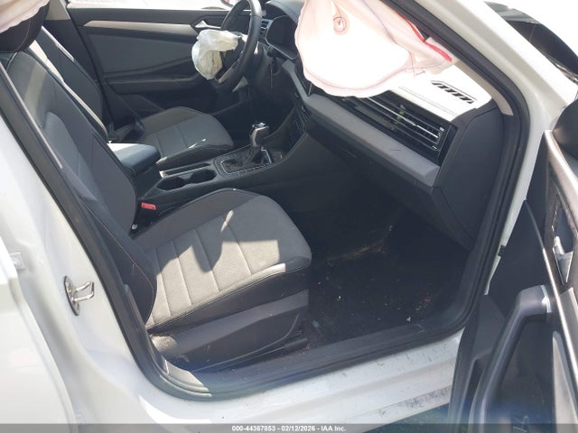 صورة 5 لـ 2025 Volkswagen JETTA 1.5T SE