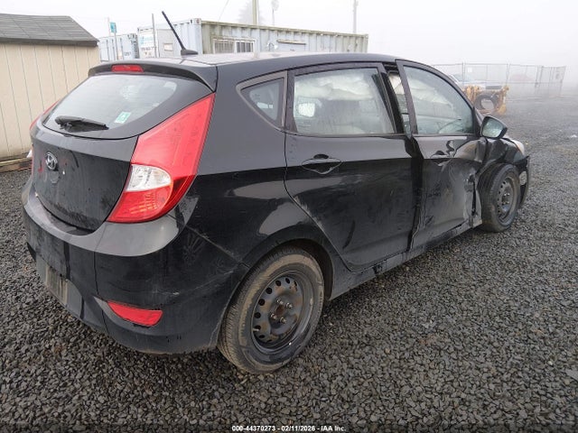 HYUNDAI ACCENT SE - 4