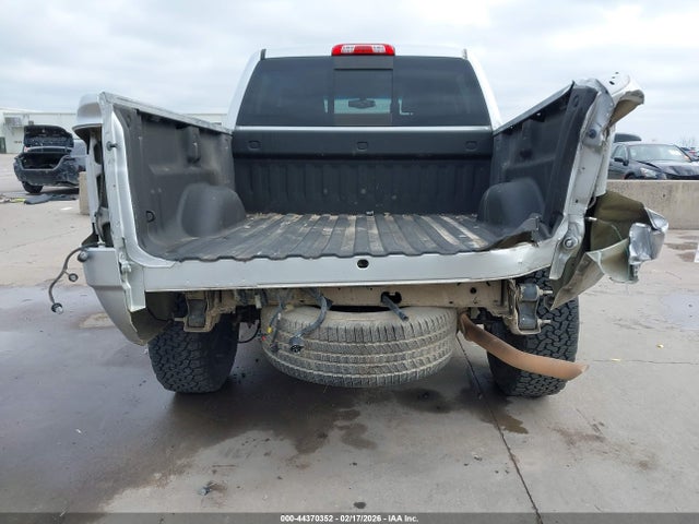 CHEVROLET SILVERADO 1500 - 6