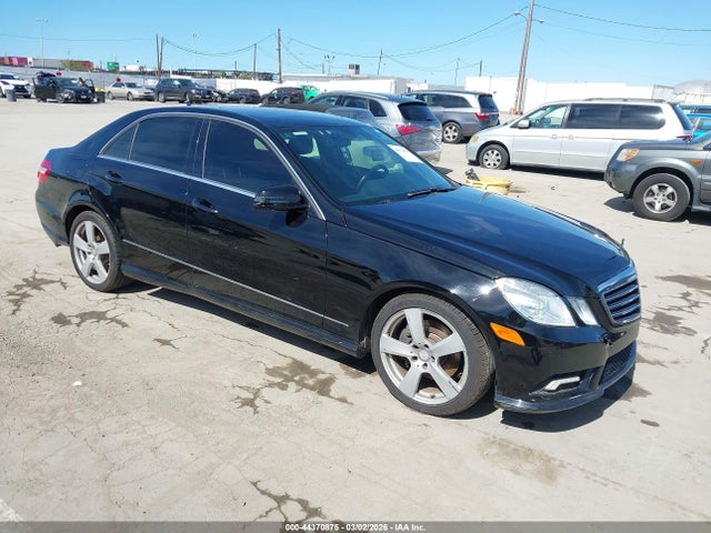 MERCEDES-BENZ E-CLASS - 1