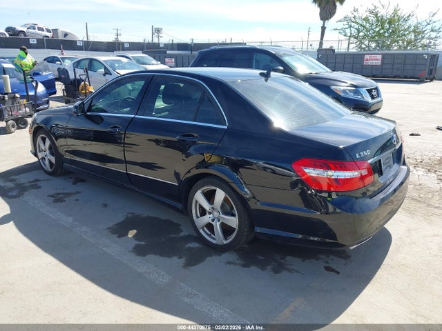 MERCEDES-BENZ E-CLASS - 3